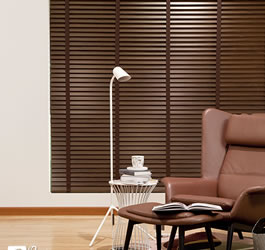 Angela De Gutiérrez - Acabados decorativos | Persiana macromadera